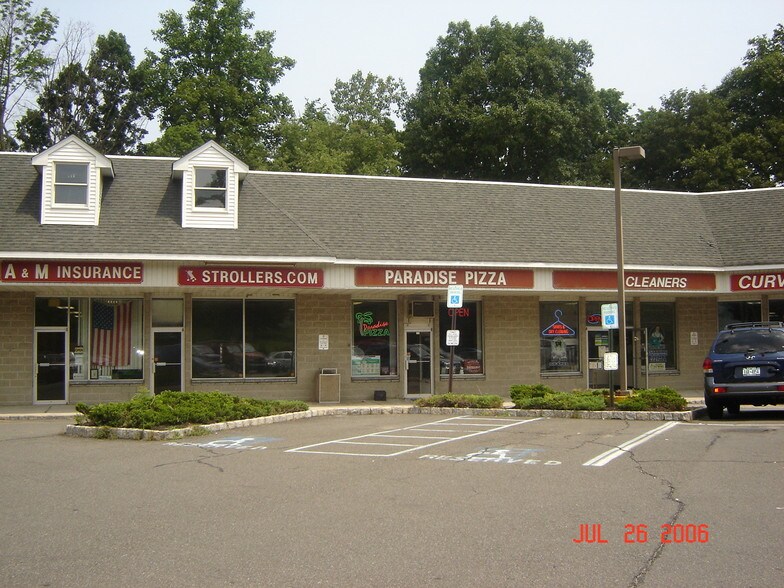 More Photos Of 14 Stony Ridge Plz, Stony Point Unknown For Lease