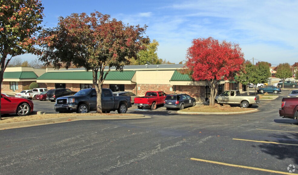 More Photos Of 1113 S Douglas Blvd, Midwest City Medical For Lease