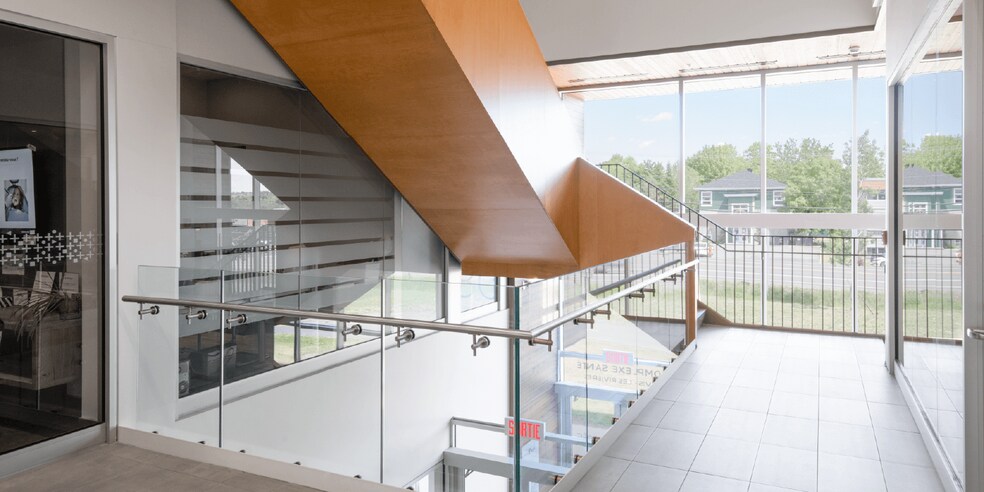 More Photos Of 809 Rte Des Rivières, Lévis Medical For Lease