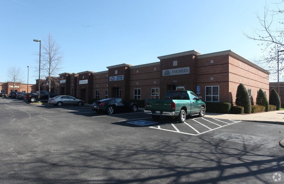 Primary Photo Of 256 Seaboard Ln, Franklin Medical For Lease