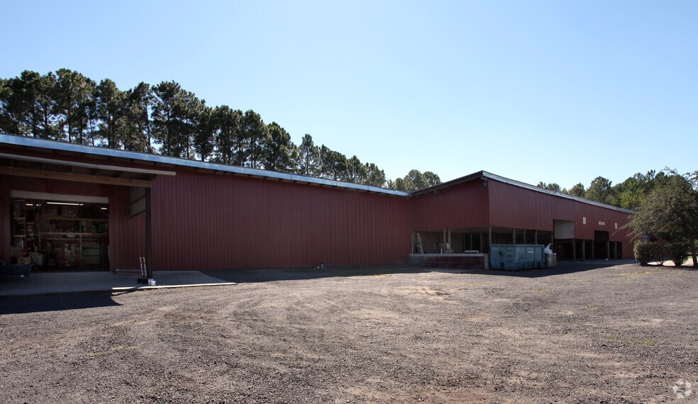 More Photos Of 239 Jones Rd, Jacksonville Warehouse For Lease