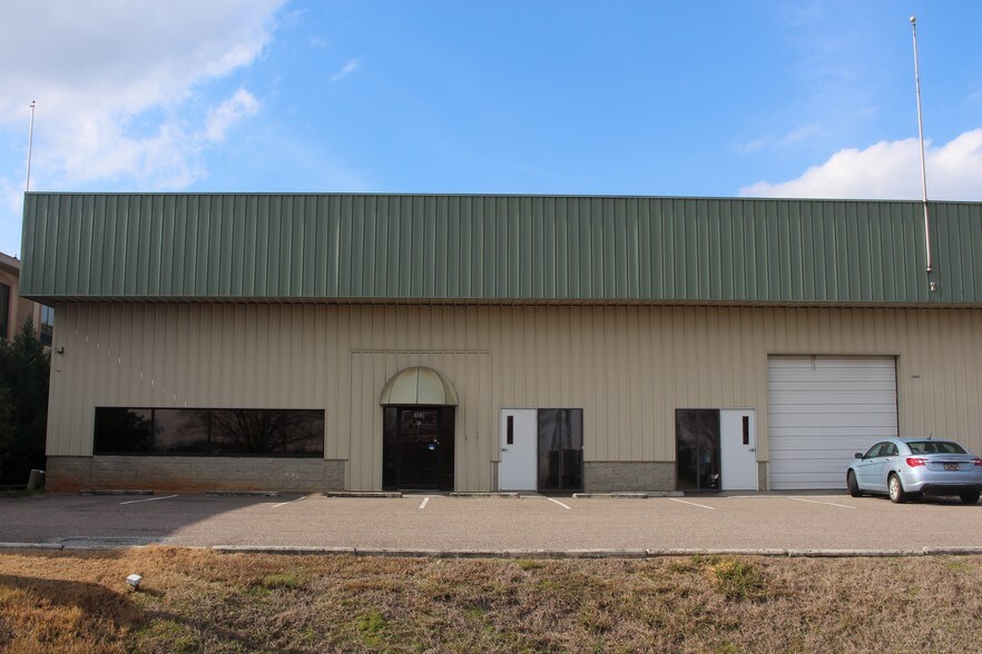 More Photos Of 2917 Riverwest Dr, Augusta Industrial For Lease
