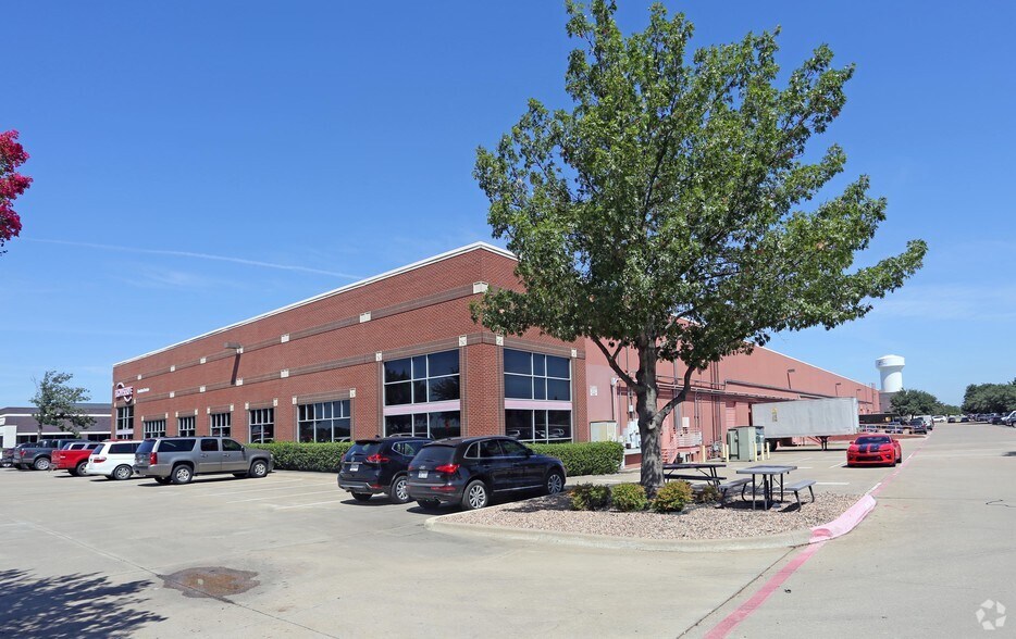 More Photos Of 4343 W Royal Ln, Irving Warehouse For Lease