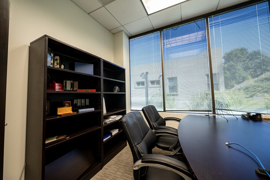 More Photos Of 609 Deep Valley Dr, Rolling Hills Estates Office For Lease