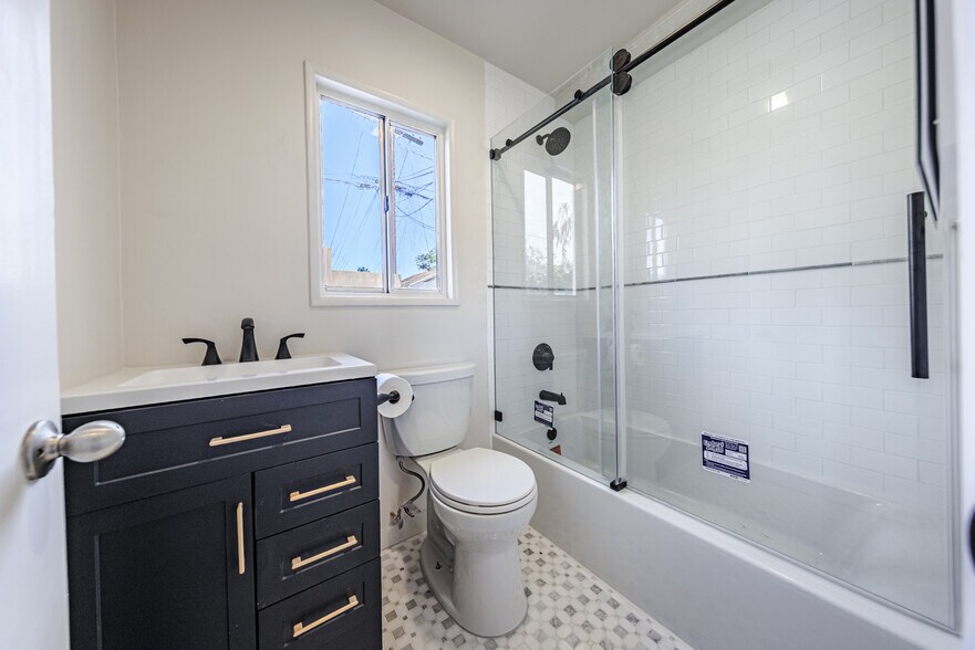 More Photos Of 5629 Cleon Ave, North Hollywood Multifamily For Sale