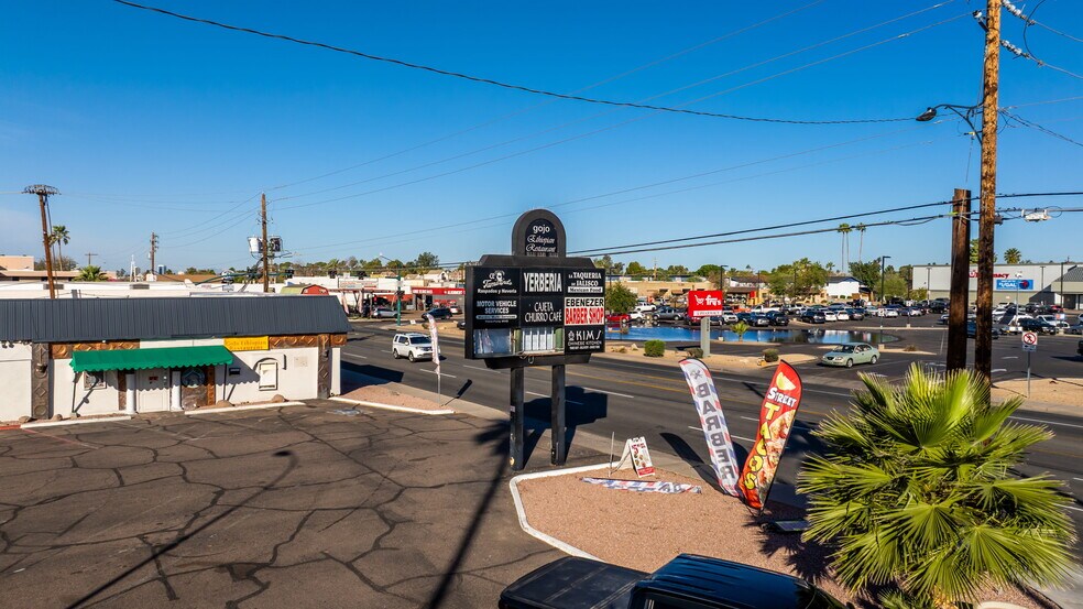 More Photos Of 3015 E Thomas Rd, Phoenix General Retail For Lease