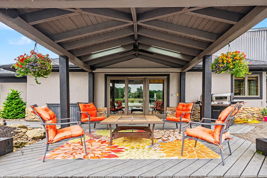 More Photos Of 7291 Stone Rd, Medina Office For Sale