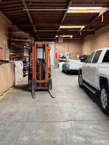 More Photos Of 15527 Vermont Ave, Paramount Warehouse For Lease