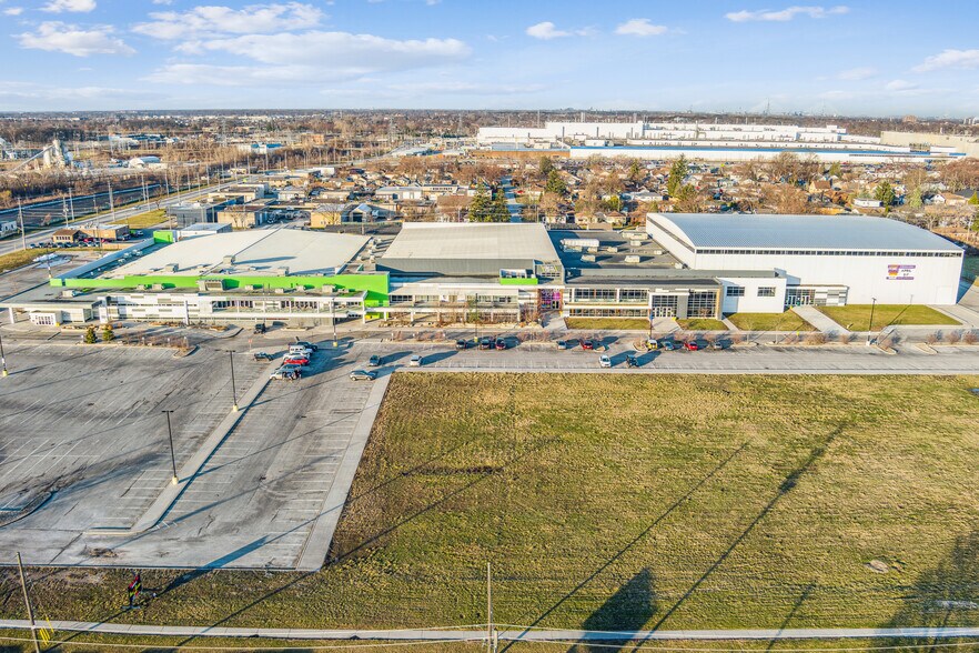 More Photos Of 3400 Grand Marais Rd E, Windsor Sports And Entertainment For Sale