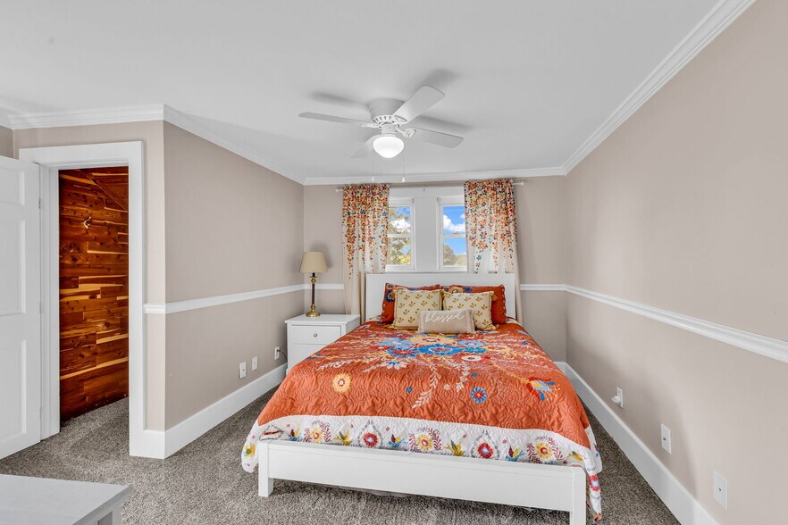 More Photos Of 5643 Yankee St, Fredericktown Specialty For Sale