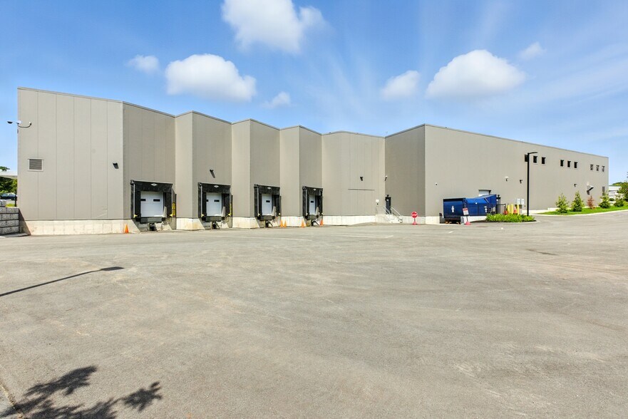 More Photos Of 373 Highland Ave, Salem Industrial For Lease