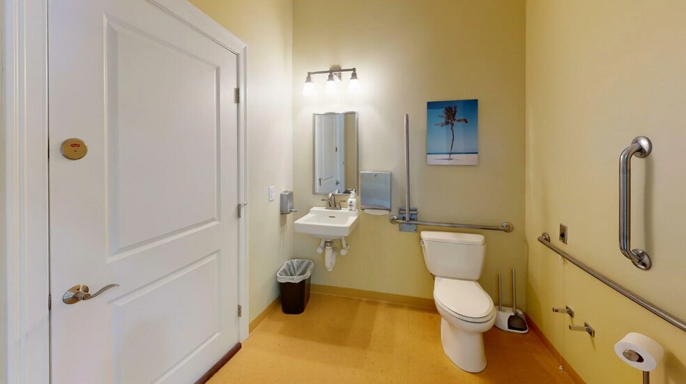 More Photos Of 447 Naubuc Ave, Glastonbury Office For Sale