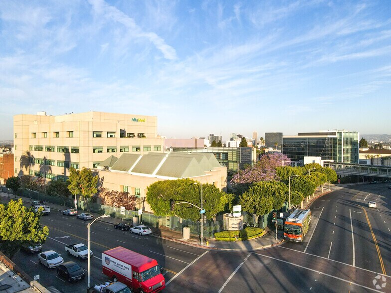 More Photos Of 2100 W 3rd St, Los Angeles Medical For Lease