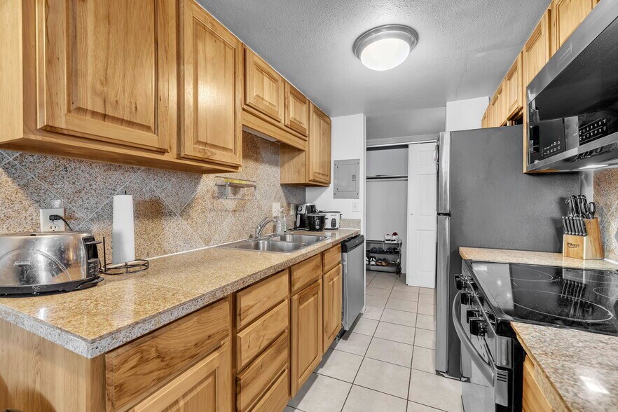 More Photos Of 805 29th St, Boulder Apartments For Sale
