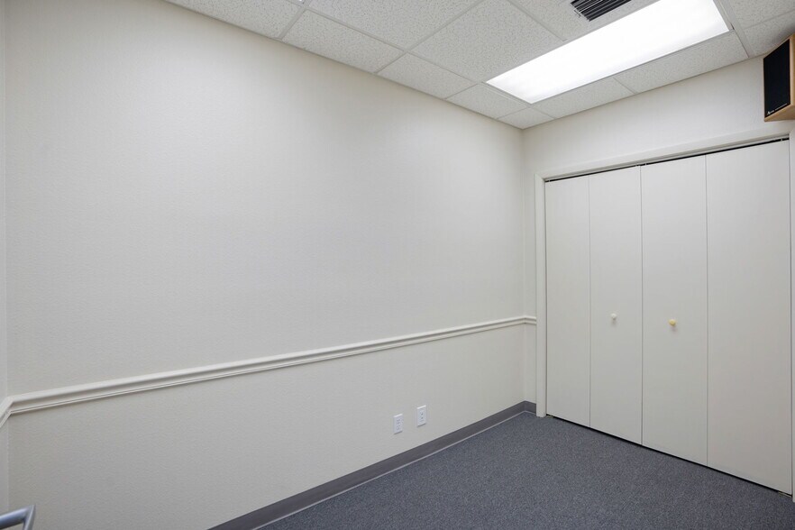 More Photos Of 400 S Tamiami Trl, Venice Medical For Sale