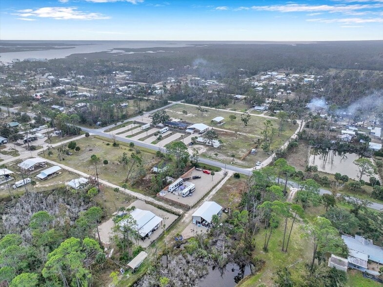 More Photos Of 516 2nd NW st, Steinhatchee Specialty For Sale