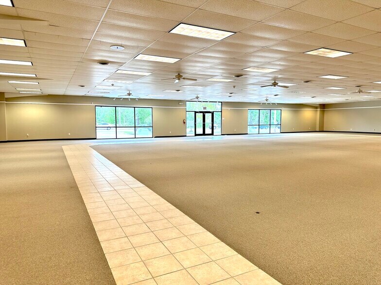 More Photos Of 435 S Main St, Swainsboro Freestanding For Sale