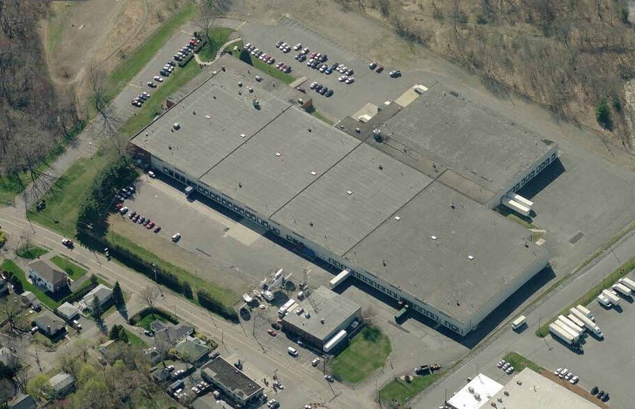 More Photos Of 480 Sprague St, Dedham Distribution For Lease