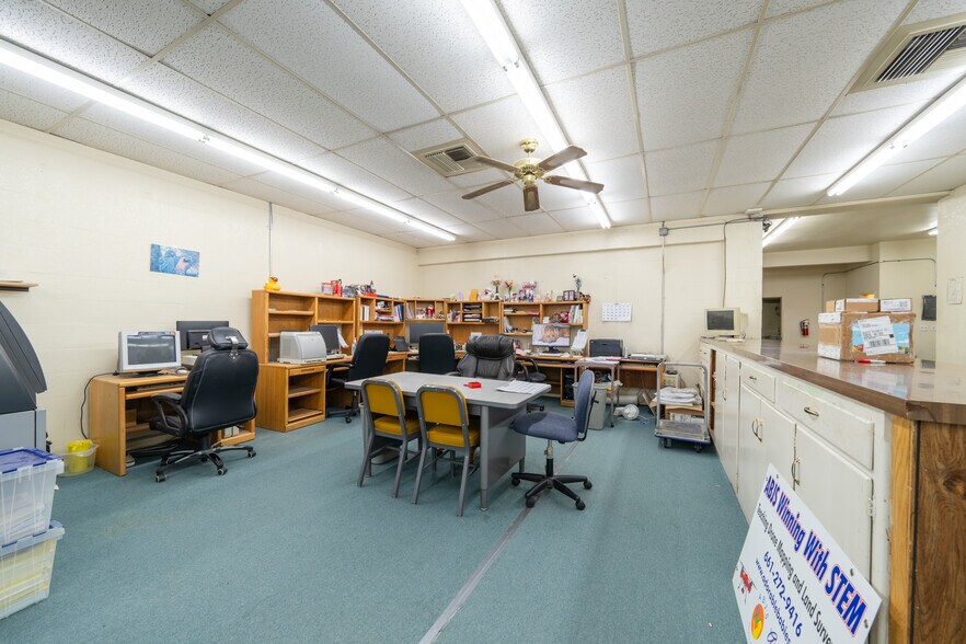 More Photos Of 656 W Lancaster Blvd, Lancaster Restaurant For Sale