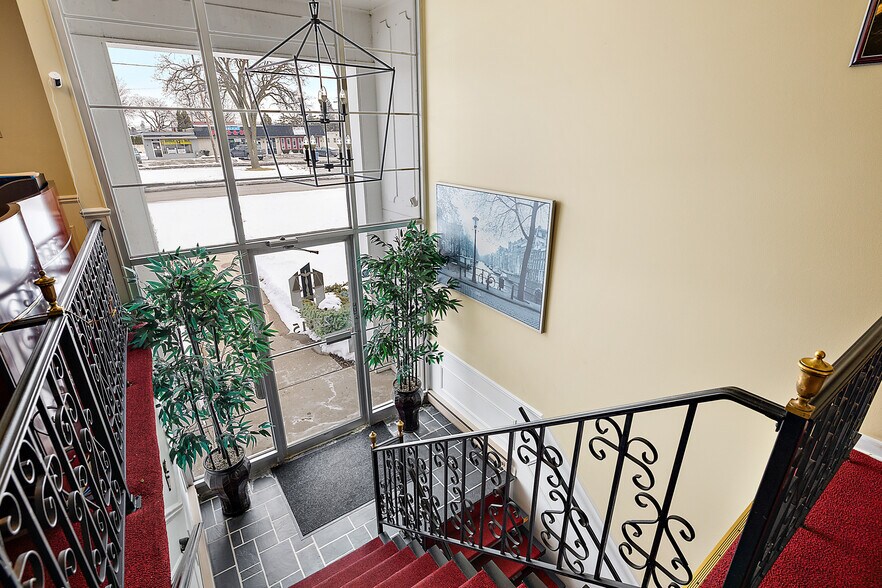 More Photos Of 22815 Kelly Rd, Eastpointe Loft Creative Space For Lease