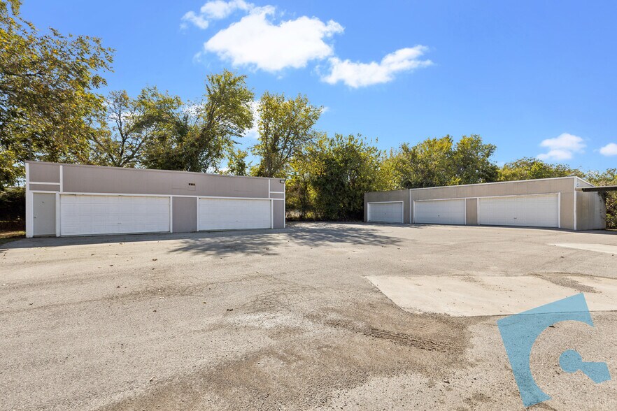 More Photos Of 6324 Eden Dr, Haltom City Light Manufacturing For Lease