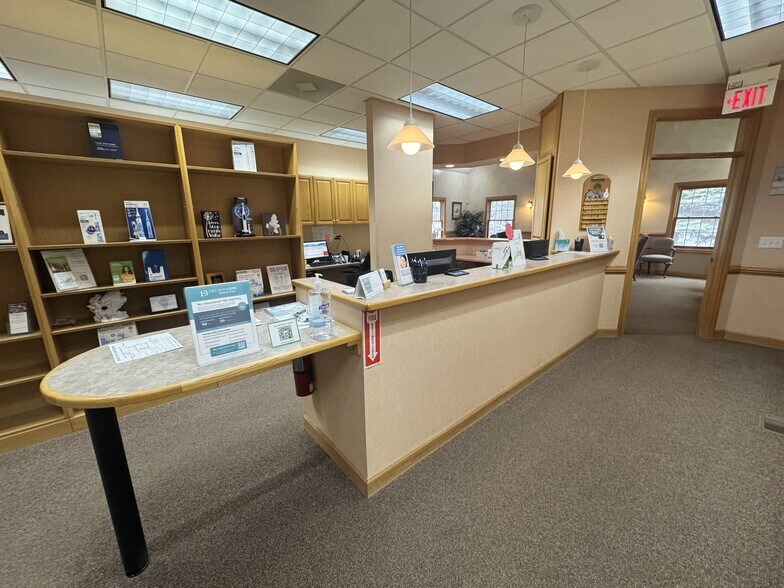 More Photos Of 1991 Wiesbrook Rd, Oswego Medical For Sale