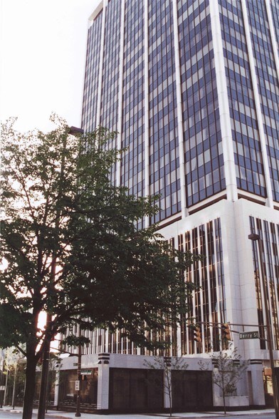 More Photos Of 110 W Berry St, Fort Wayne Office For Lease