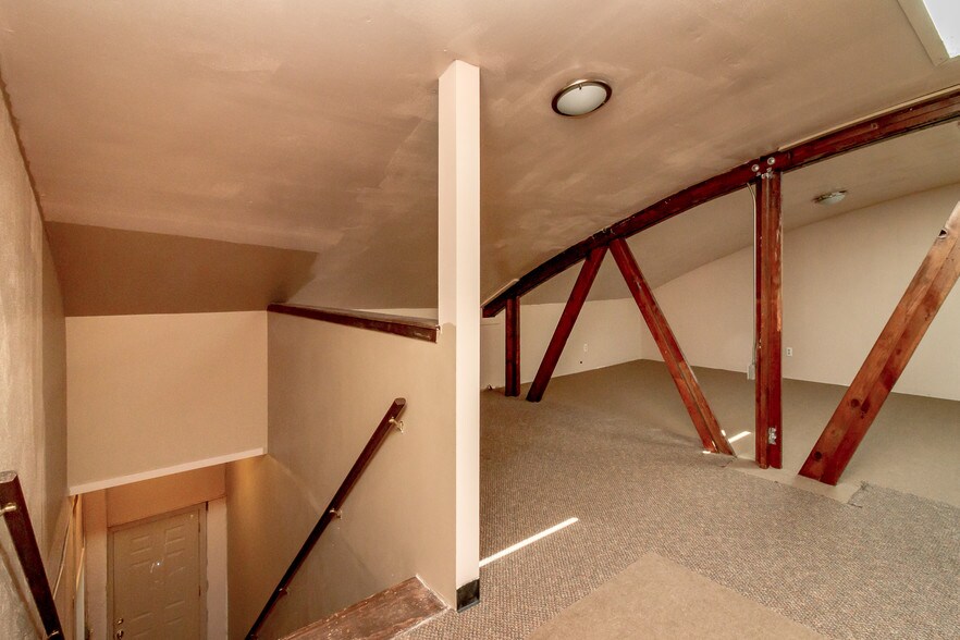 More Photos Of 1601 6th Ave, Tacoma Freestanding For Lease
