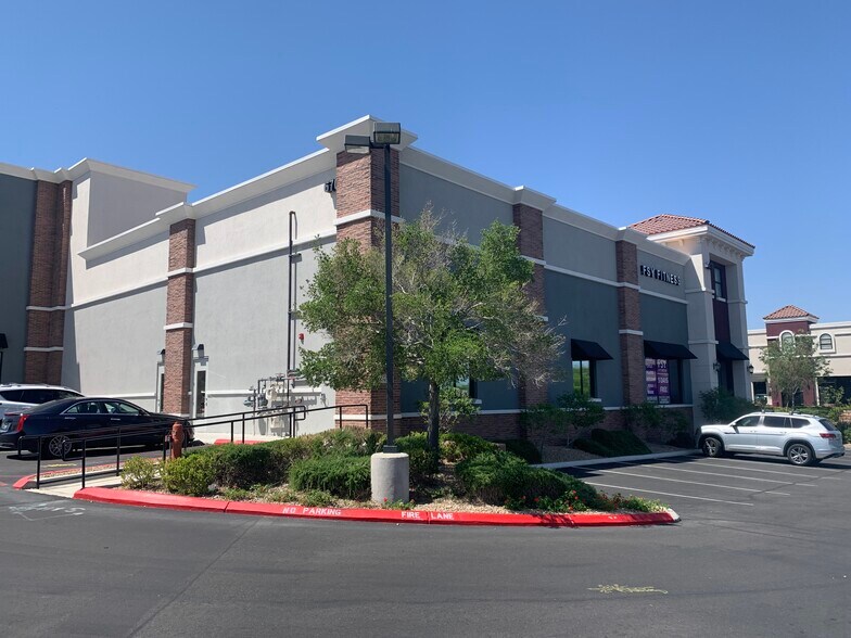 More Photos Of 670 S Green Valley Pky, Henderson Storefront Retail Office For Sale