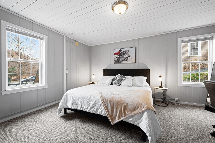 More Photos Of 2 Norwich Rd, East Haddam General Retail For Sale