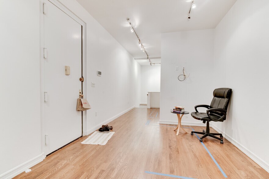 More Photos Of 164 W 83rd St, New York Apartments For Sale