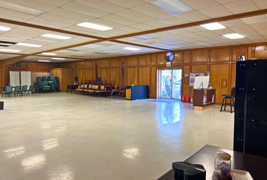 More Photos Of 5110 Crane St, Houston Flex For Sale