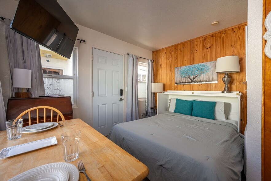 More Photos Of 830-832 Pismo Ct, San Diego Apartments For Sale