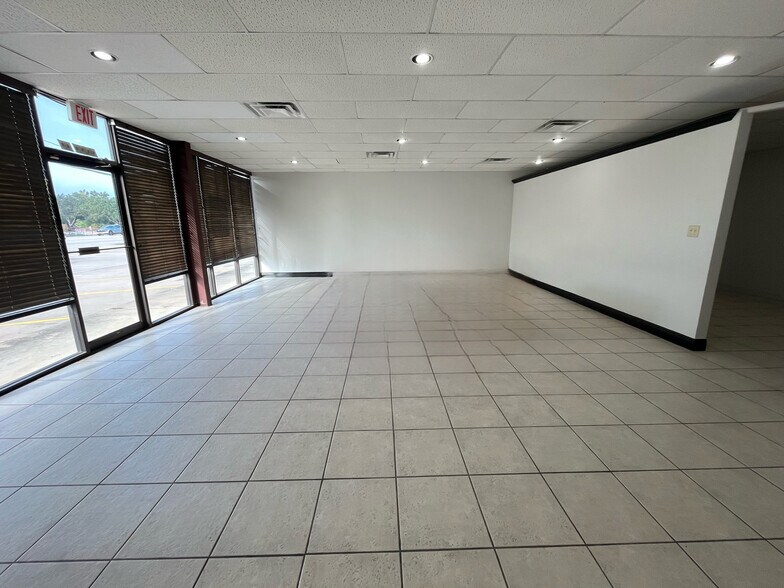 More Photos Of 2810 Louetta Rd, Spring Unknown For Lease