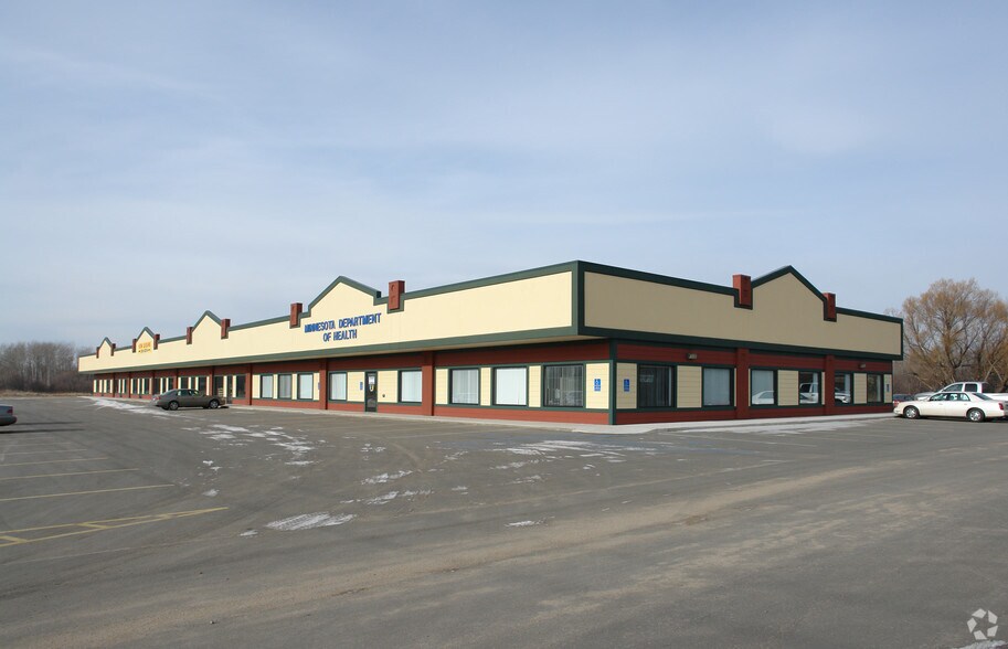 More Photos Of 705 5th St NW, Bemidji General Retail For Lease