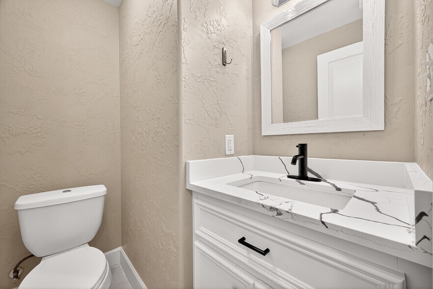 More Photos Of 14134 Packard St, Houston Specialty For Sale