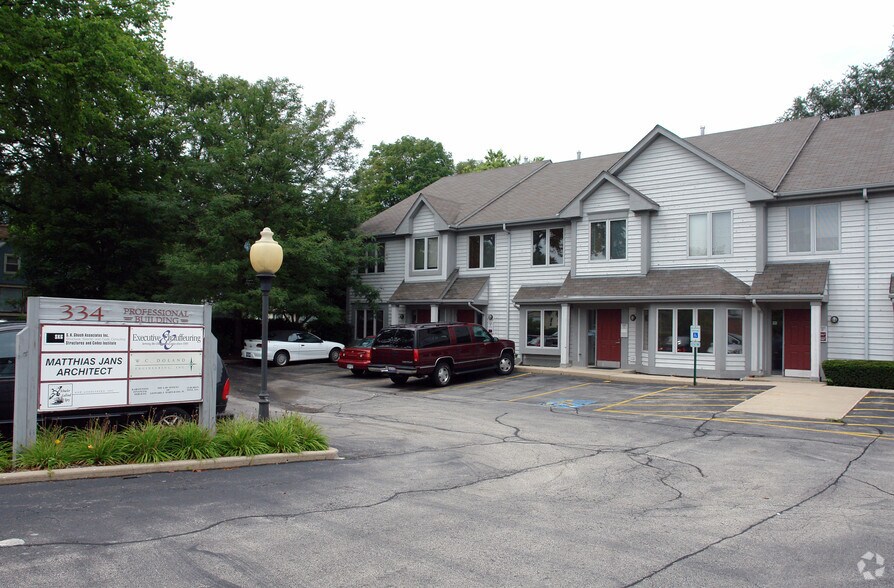 More Photos Of 334 E Colfax St, Palatine Loft Creative Space For Sale