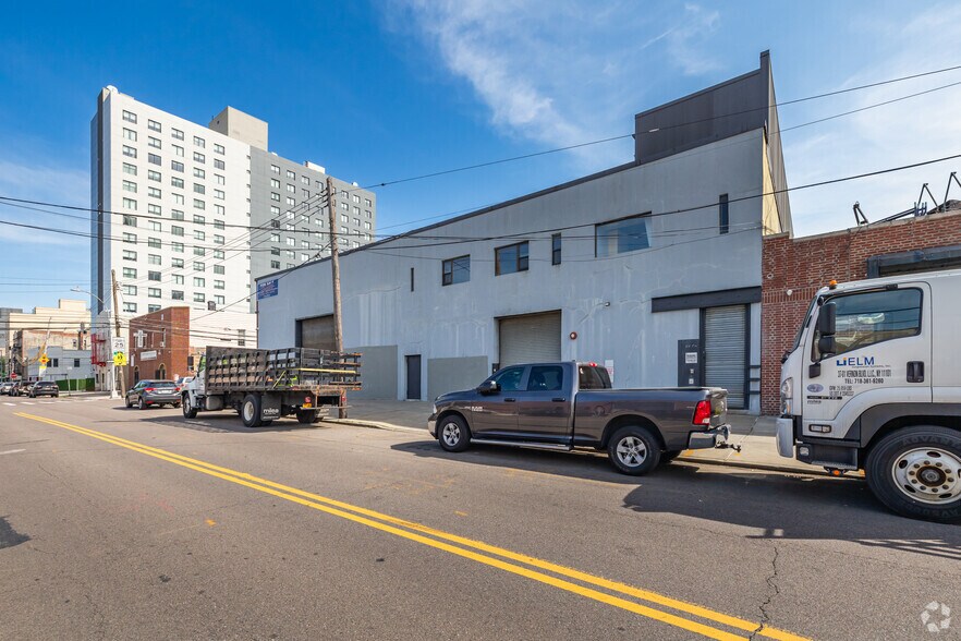 More Photos Of 814 37th Ave, Long Island City Warehouse For Sale