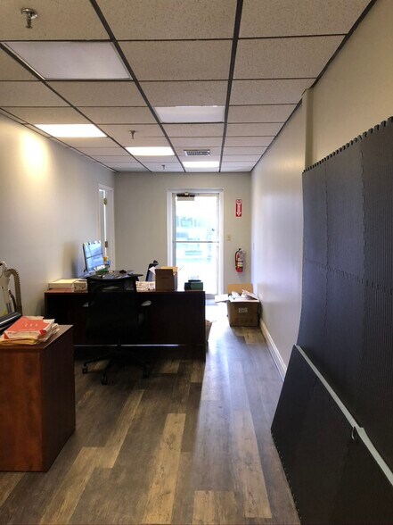 More Photos Of 1 S Greeley Ave, Chappaqua Medical For Lease