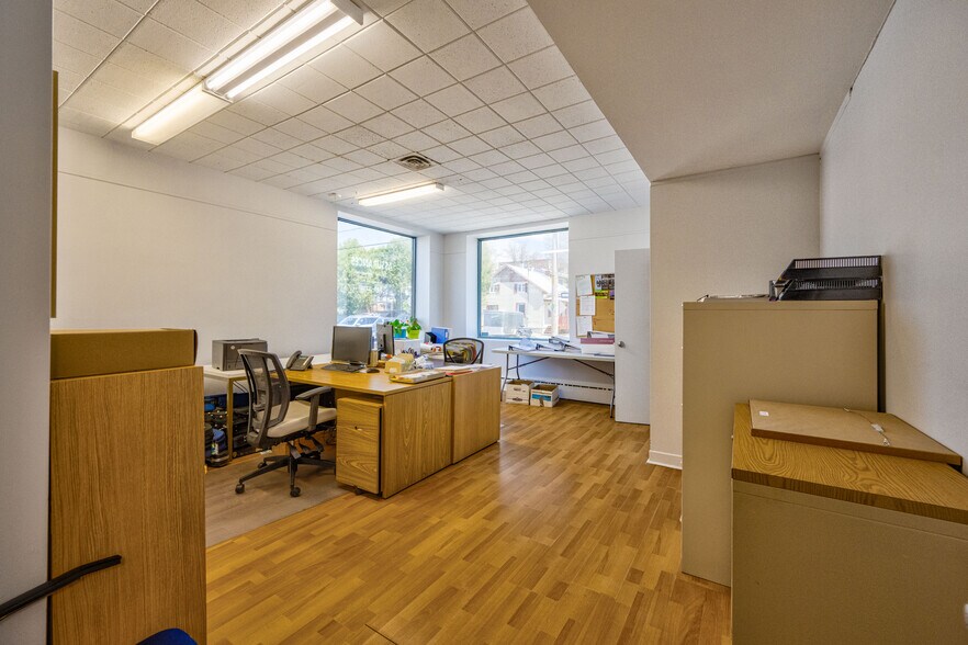 More Photos Of 312-330 Saint-Jacques Rue, L'assomption Flex For Sale