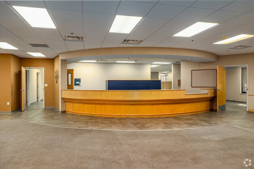 More Photos Of 2900 S National Ave, Springfield Medical For Lease