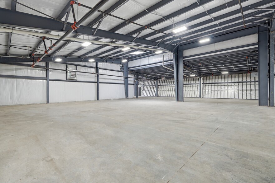 More Photos Of 1675 Las Colonias Dr, Grand Junction Showroom For Lease