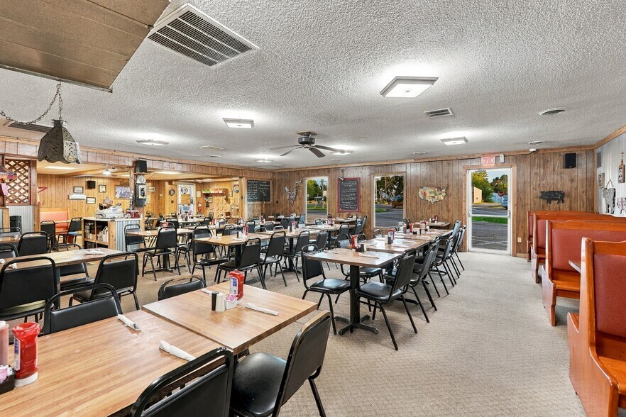 More Photos Of 4264 Murray Hwy, Hardin Restaurant For Sale