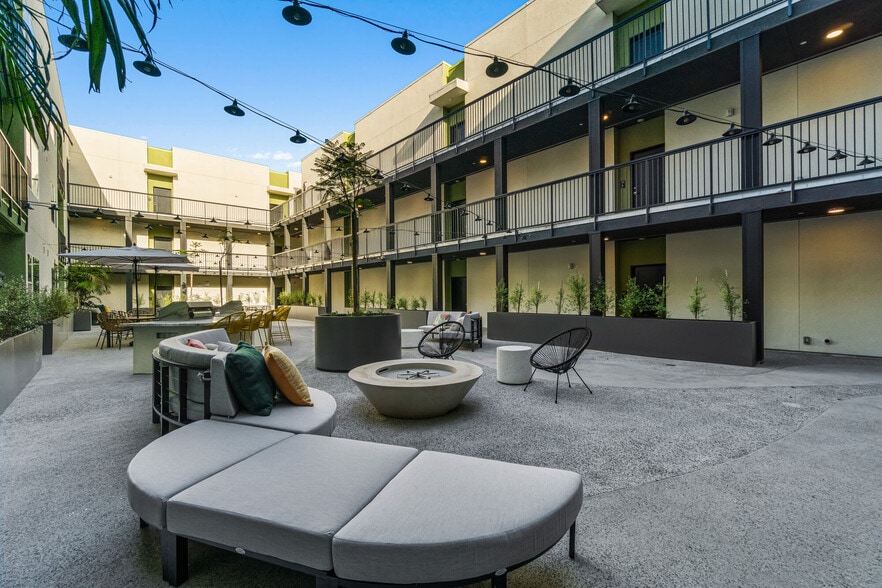 More Photos Of 1559 N Santa Fe Ave, Vista Apartments For Sale