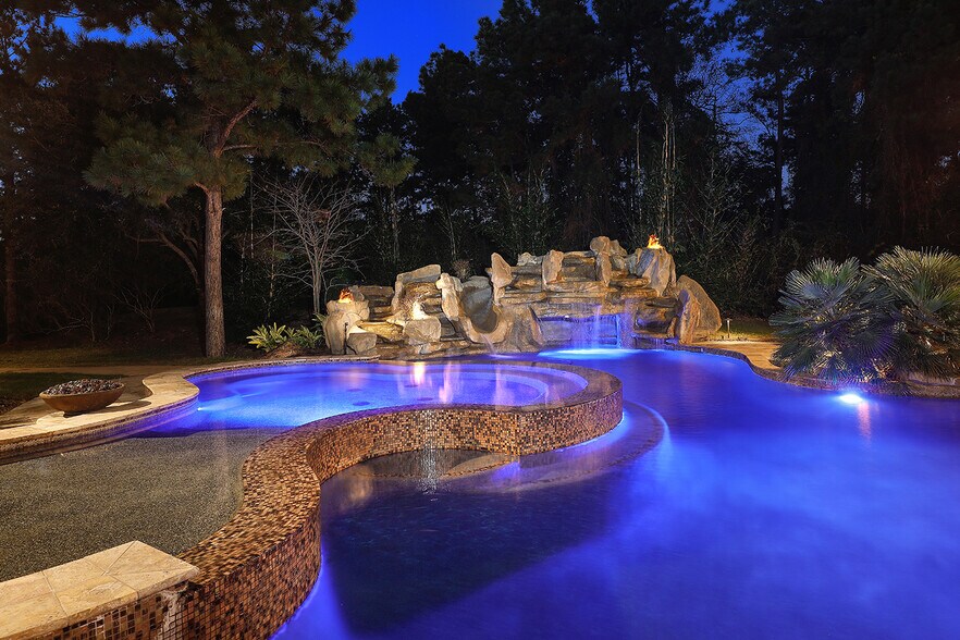 More Photos Of 28611 Blue Jack Ln, Magnolia Sports And Entertainment For Sale