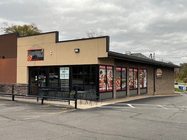 Primary Photo Of 1290 Mount Hope Ave, Rochester Fast Food For Lease