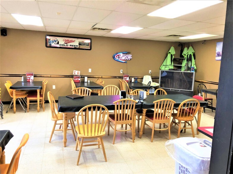 More Photos Of 10490 Beals Chapel Rd, Lenoir City Convenience Store For Sale