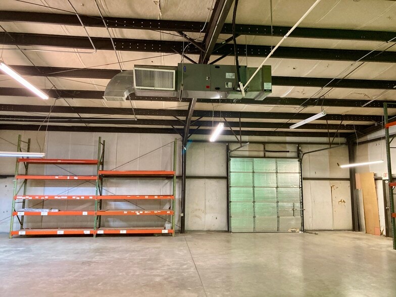 More Photos Of 2611 Phoenix Dr, Greensboro Warehouse For Lease