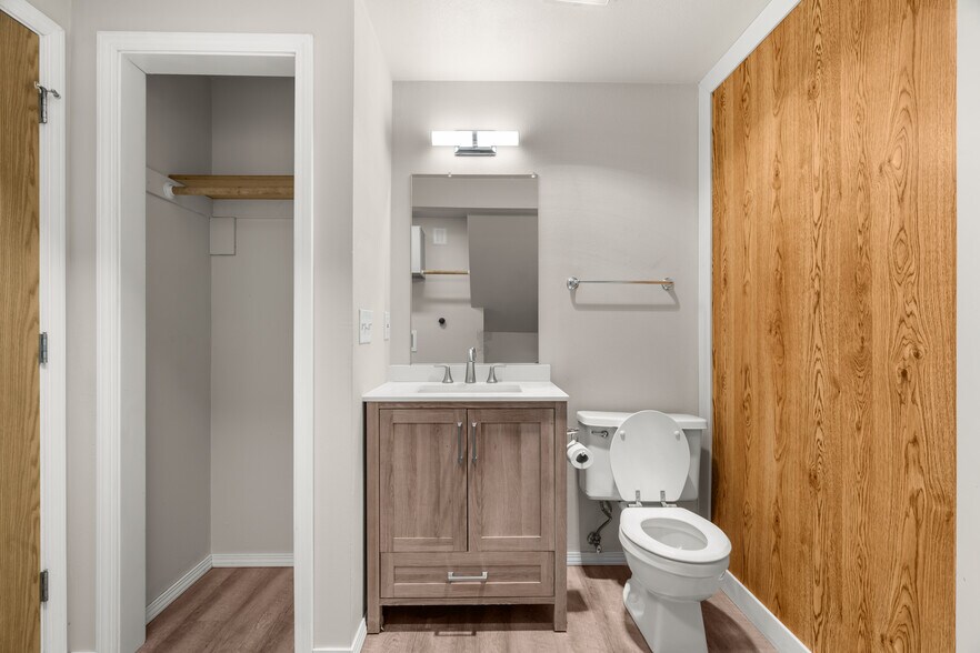 More Photos Of 430 Metzler St, Molalla Apartments For Sale