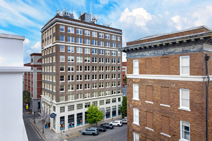 More Photos Of 24 Drayton St, Savannah Office For Lease